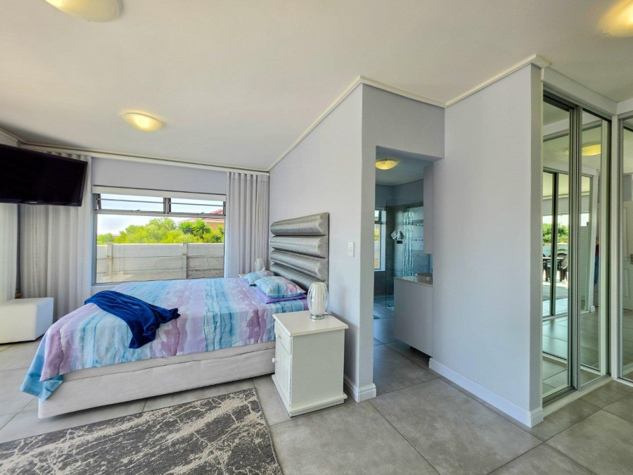 3 Bedroom Property for Sale in Stilbaai Wes Western Cape